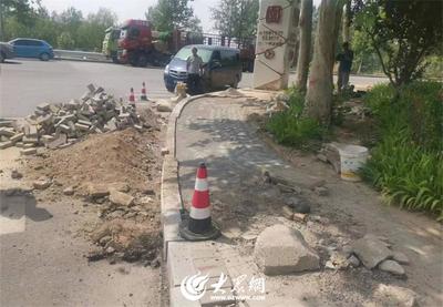 寧津公路分中心修復(fù)人行道 保障群眾舒心出行