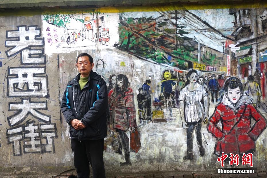 身在管控小區的記者手記：在這兒,"紅白藍"成了最亮眼的顏色