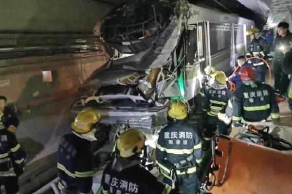 蔚來在資金最緊張的時候，把一條沖壓線賣給了特斯拉上海工廠