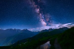 春晚?yè)碥O、異國(guó)思鄉(xiāng)、堅(jiān)守崗位&hellip; 這個(gè)除夕夜,你是怎樣度過(guò)?
